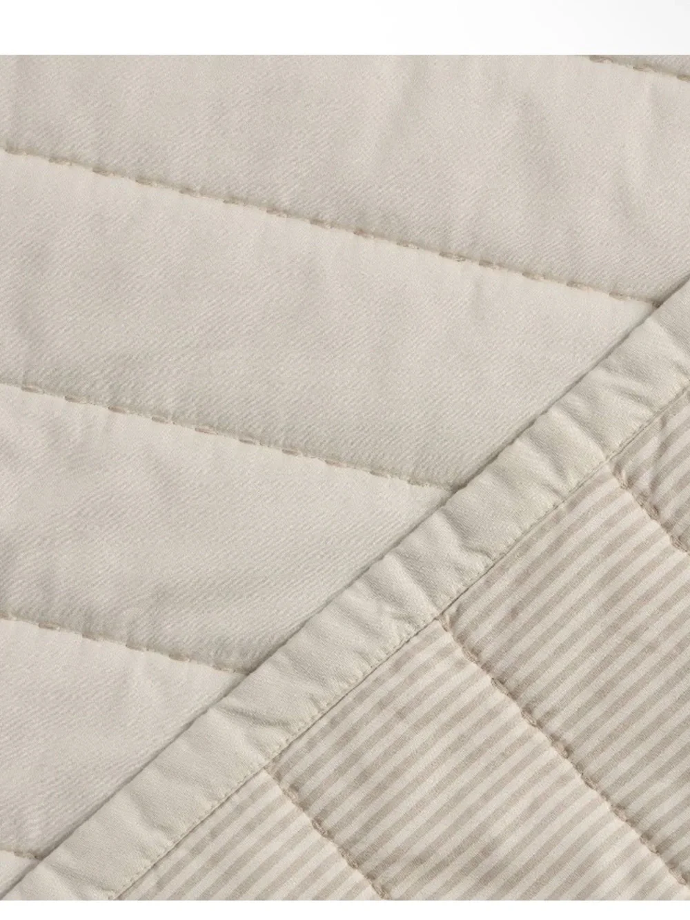 Parachute Target King/California King Cotton Quilt Parchment & Natural Stripe